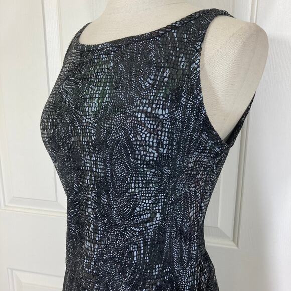Lace print little black dress by Q&A, iridescent sleeveless fit & flare mini LBD - Picture 7 of 7